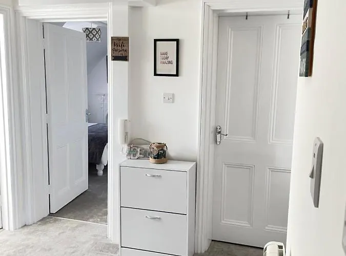 Spacious 3-Bed, Town Centre, Parking, Near Beach Bournemouth, United Kingdom