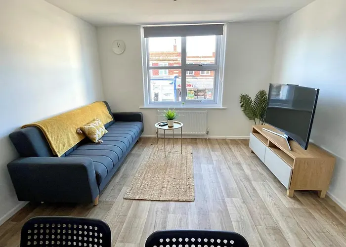 Spacious Coastal Stay In Central Location Bournemouth, United Kingdom