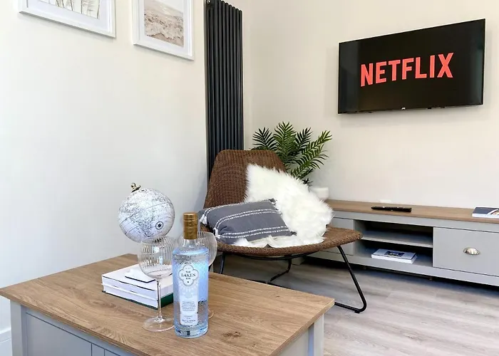 Stunning Beach Themed 2 Bed Apartment Bournemouth, United Kingdom