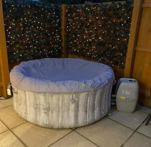 Stylish 1 Bedroom Studio Outdoor Area And Hot Tub