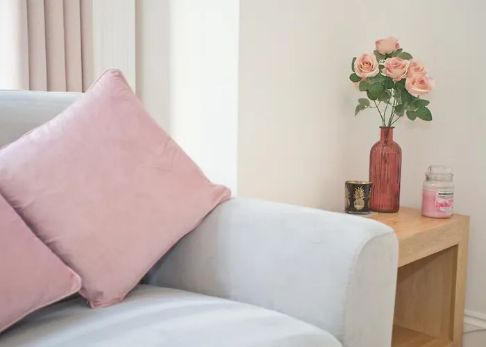 Chine Beach Apartment - Beautiful Location Next To The Beach Bournemouth, United Kingdom