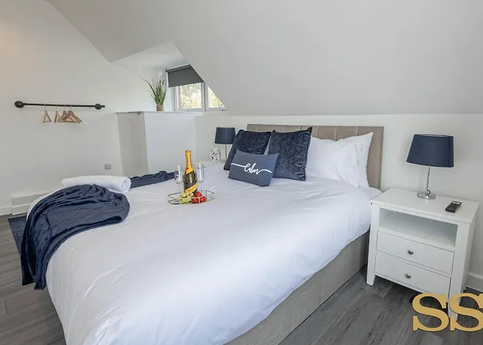 The Hideaway: Beachside Retreat with O2 Academy Access Bournemouth, United Kingdom