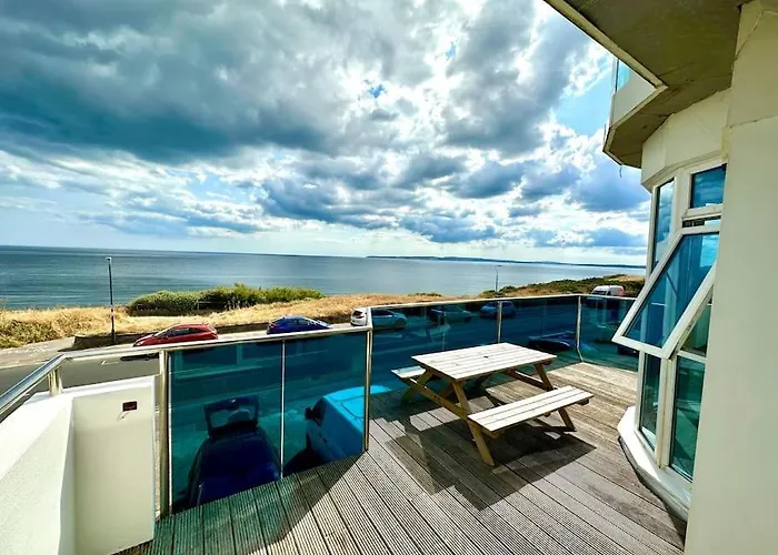 Seaside Panorama Retreat: Beachfront Comfort for Four Bournemouth, United Kingdom