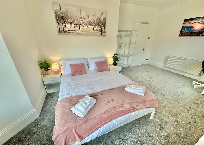 Chic Apartment In Central Bournemouth With Parking, United Kingdom
