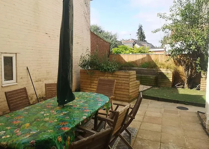 6 En-Suite Bedrooms; Garden; Driveway;Pet Friendly Bournemouth, United Kingdom