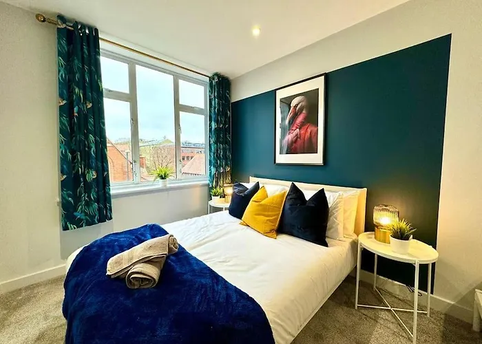 3Br Westbourne Delight - Near Beach & Bournemouth!, United Kingdom