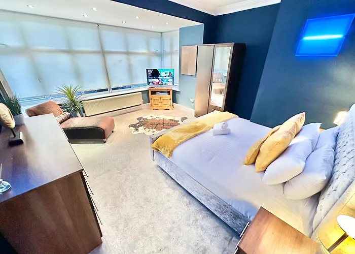 Cliff Top Retreat - Short Stroll To Town And Beach Bournemouth, United Kingdom