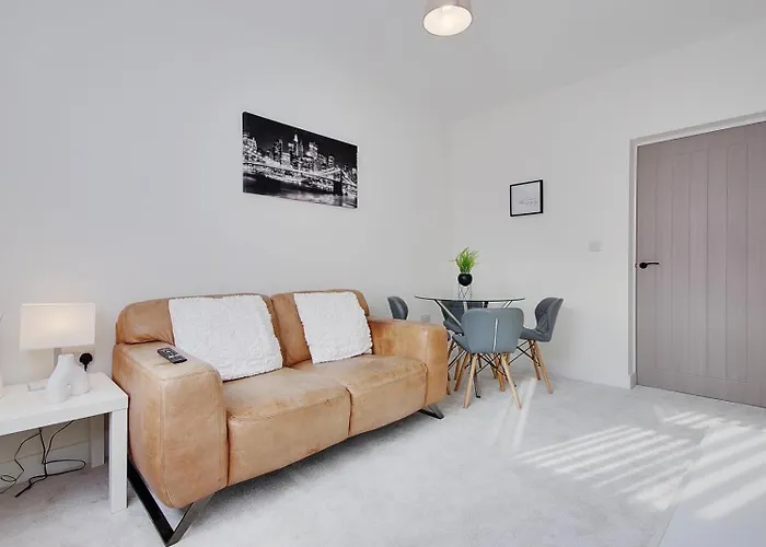 Apartment 1 Castle Lane Bournemouth, United Kingdom