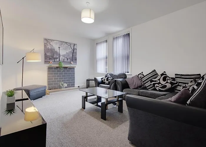 Wimborne Road Apartment 3