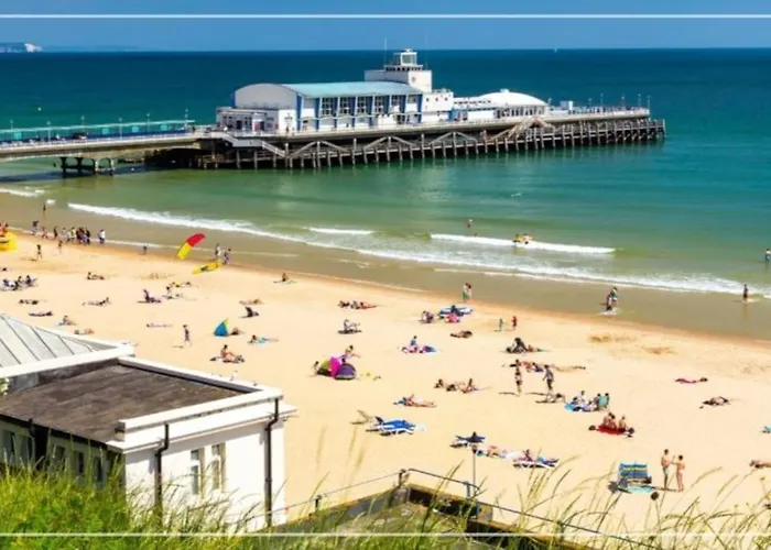Three Bedroom Detached Home With Parking, Dog Friendly, Quiet Location, Short Drive To Beach! Bournemouth, United Kingdom