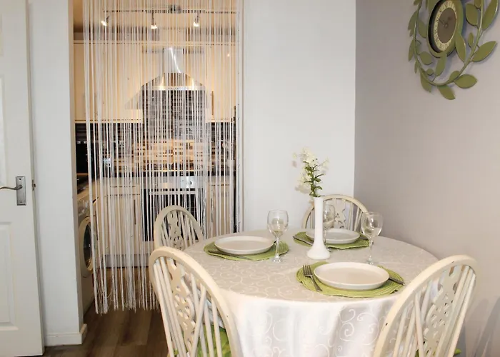 Mada Apartment Bournemouth 12 Min Walk To The Beach