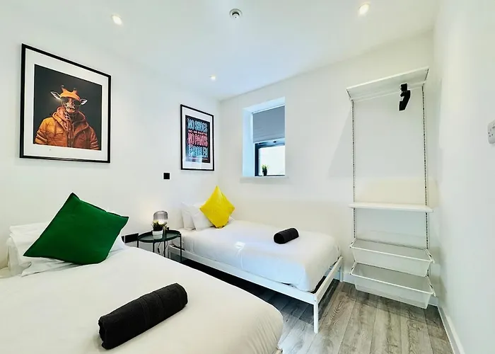Central Bournemouth - 2-Bedroom - 4 Guests - Prime Spot, United Kingdom