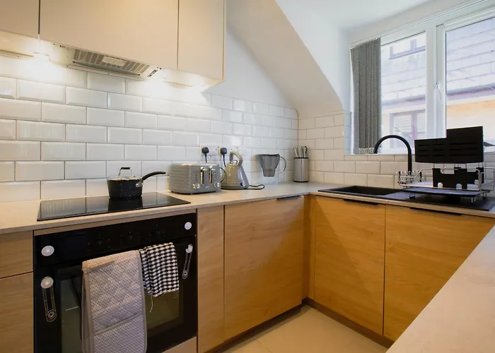 Central And Peaceful Two Bedroom Flat In Town Bournemouth, United Kingdom