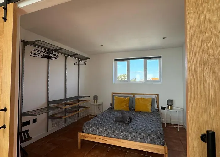 Panoramic Sea View Studio: Beachside Comfort for Three Bournemouth, United Kingdom
