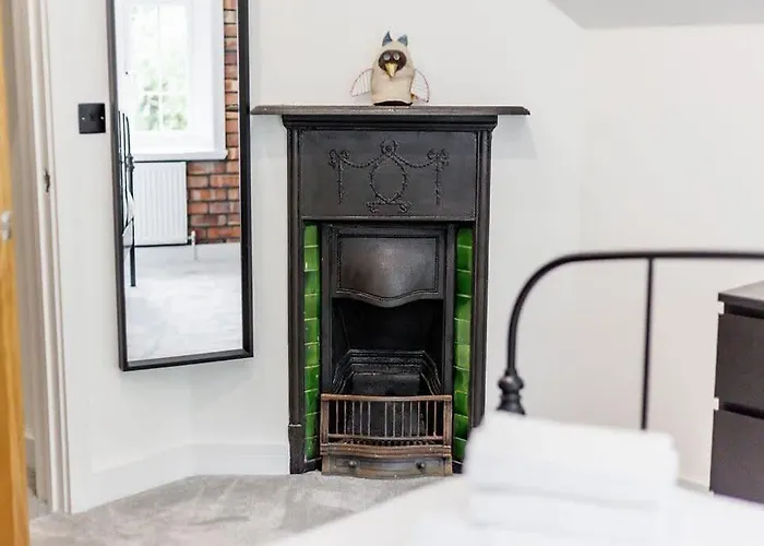 The Hideout - 20-Minute Walk To Bournemouth Gardens Apartment, United Kingdom