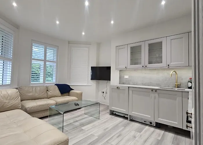 A Lovely 2 Bedroom Flat Ideal For All Occasions Bournemouth, United Kingdom