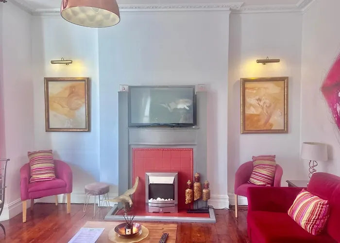 Large House Near The Beach - Lots Of Parking And Wifi Bournemouth, United Kingdom