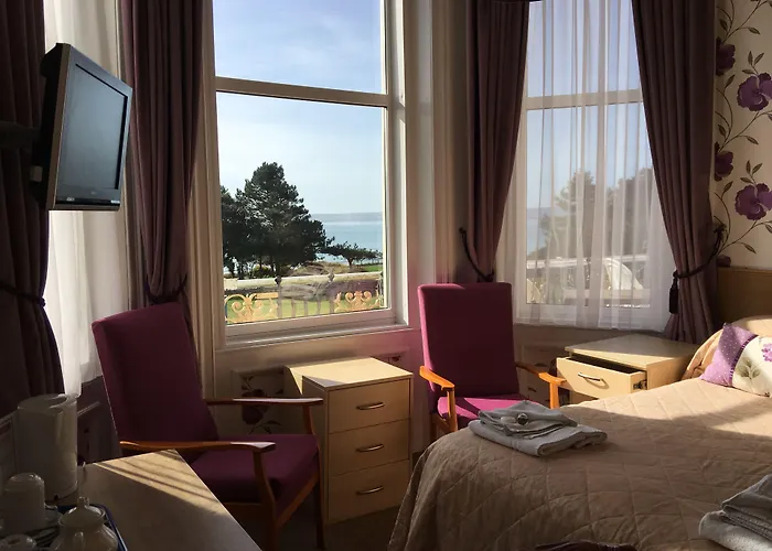 Hotel Riviera By The Sea