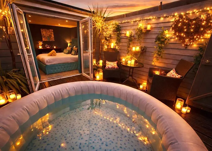 A Hidden Gem With Private Hot Tub And Garden - Netflix - Fast Wifi - Free Parking Apartment Bournemouth, United Kingdom