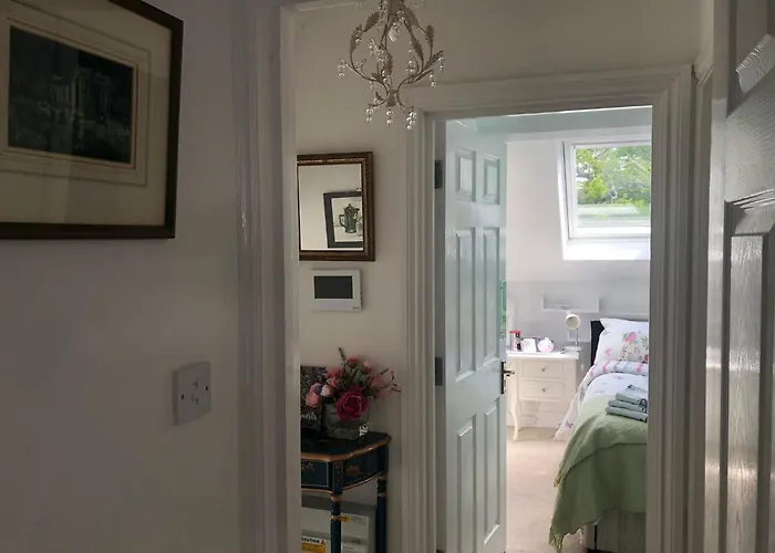 Charming Loft Sleeps Up To 9 With Spa Option Bournemouth, United Kingdom